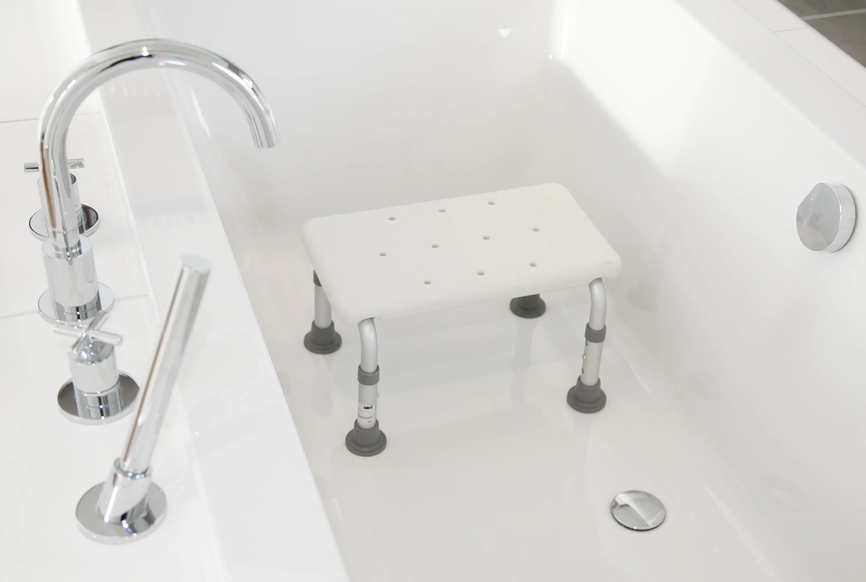 bad opstapje verstelbaar