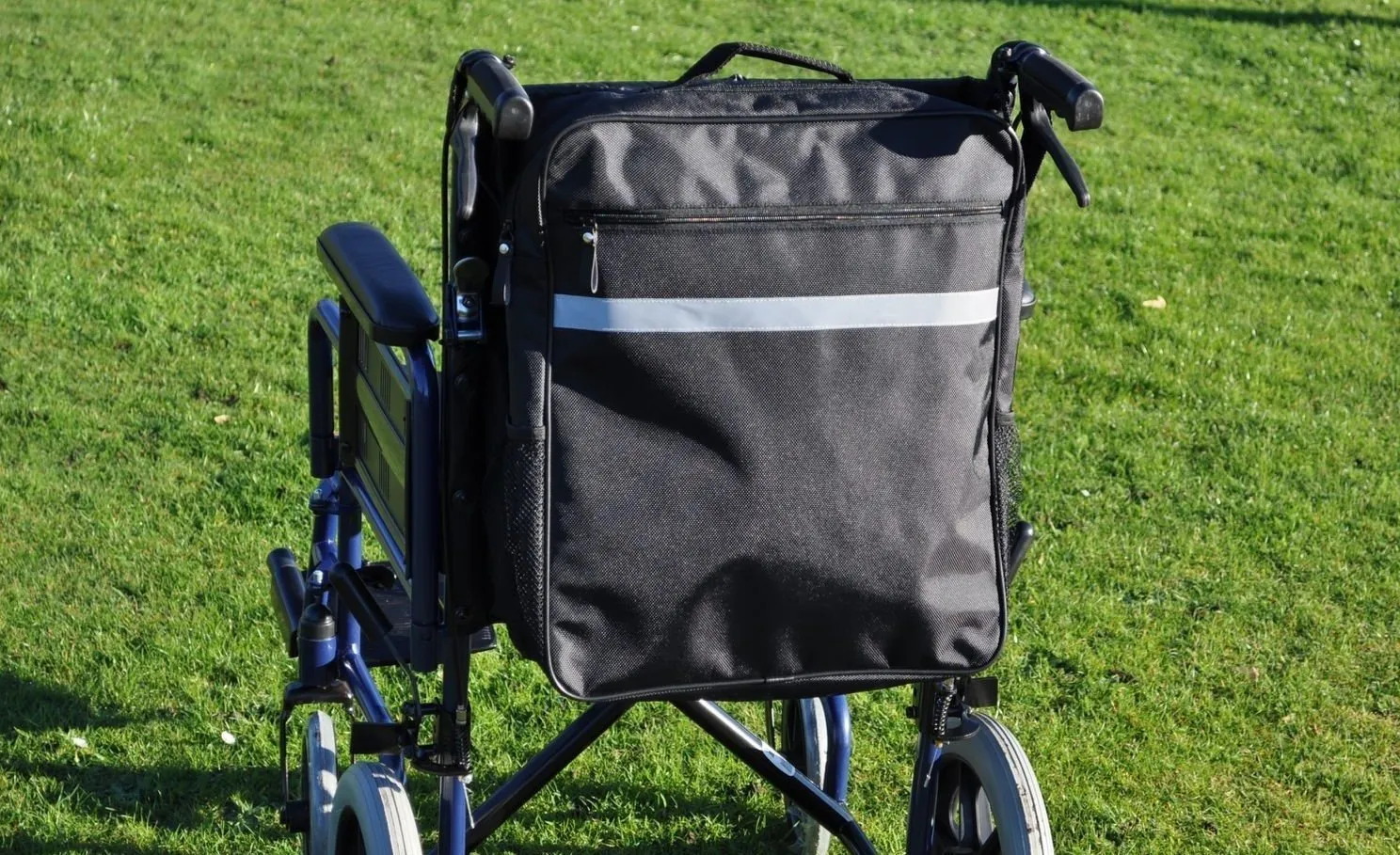 Rolstoeltas achter Zwart